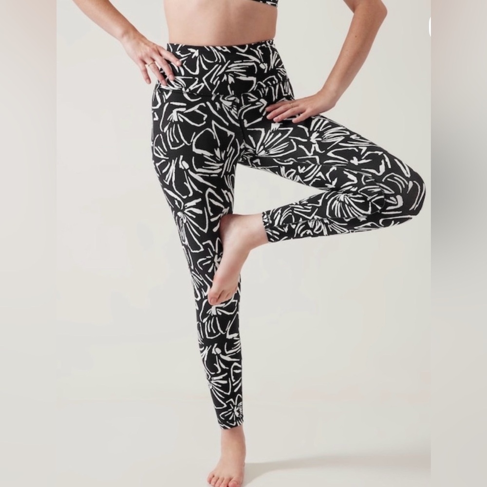 Athleta Elation Textured 7/8 Leggings